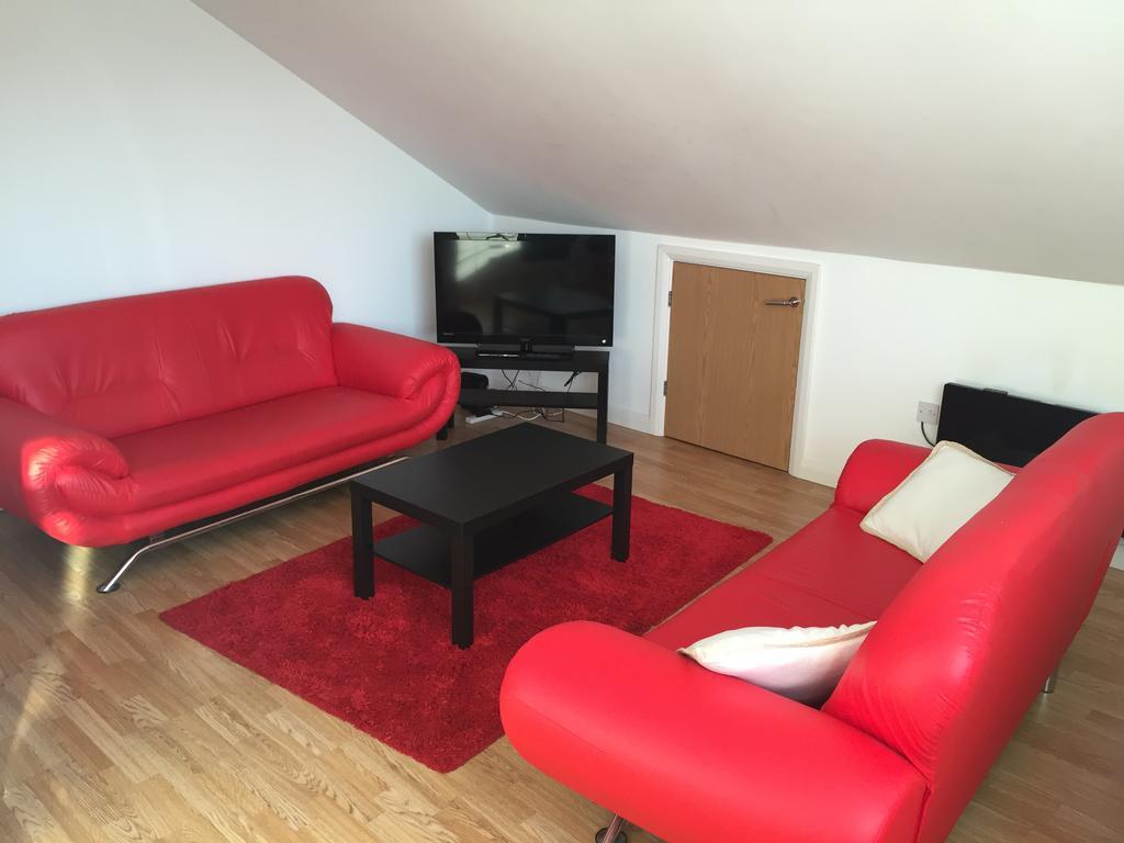Grosvenor House Apartment Cardiff Phòng bức ảnh